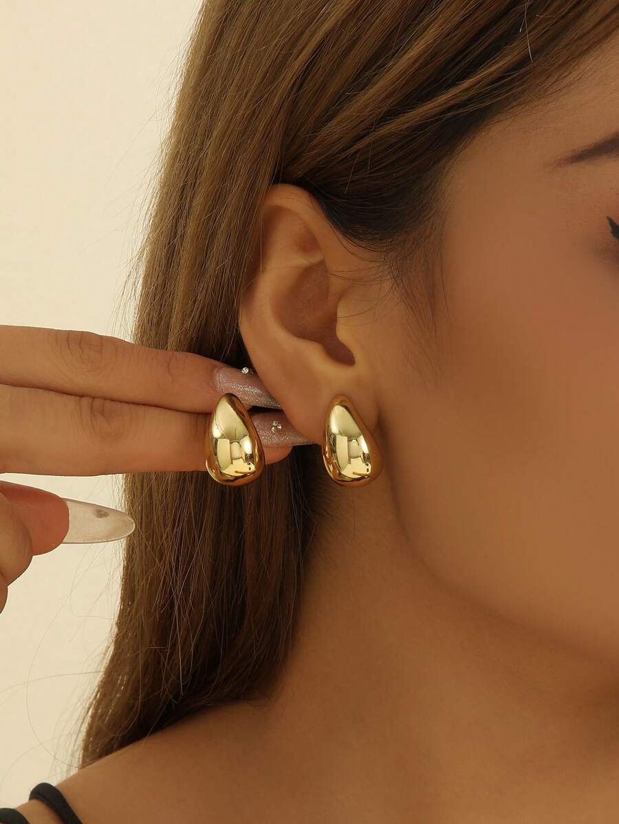 High-End Lightweight Teardrop Stud Earrings